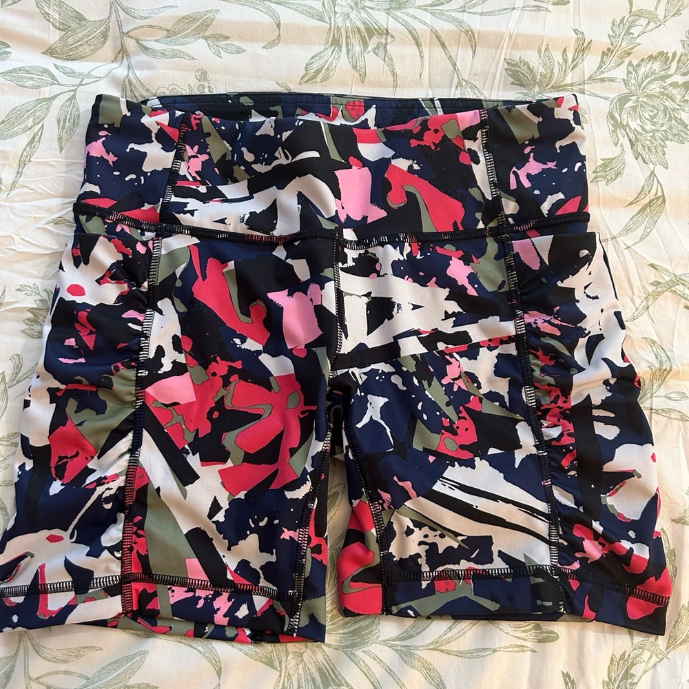 EUC Lululemon Speed Track Short 6” Pop Cut Boom Juice Multi Size 6 Run Gym